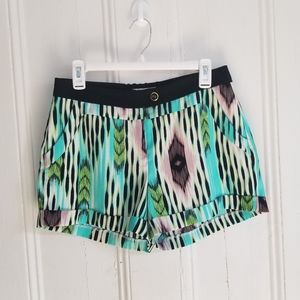 Jennifer Lopez  Shorts Size 4.